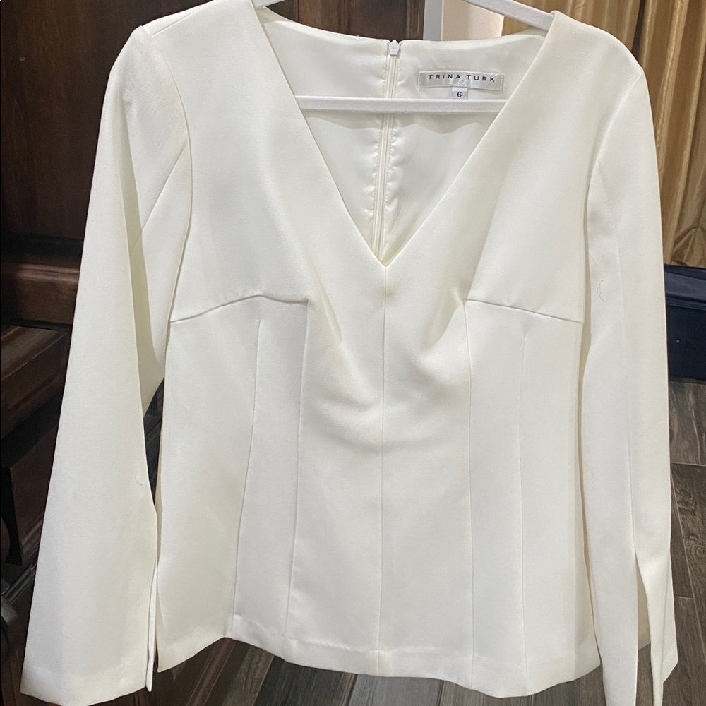 Trina Turk Ivory V-Neck Long Sleeve Tunic Top